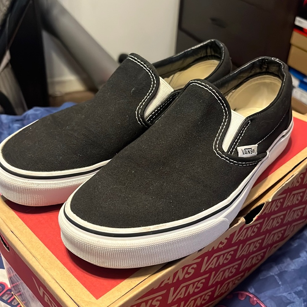 Vans classic slip ons